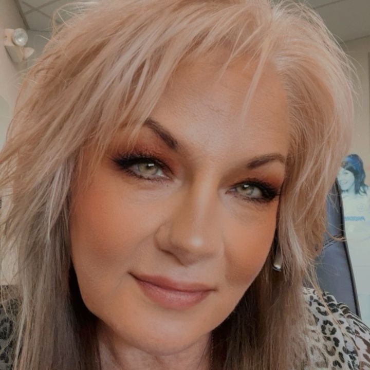 Profile Picture of Angela_Brandis 🌹 (@angelamagestic) on Tiktok