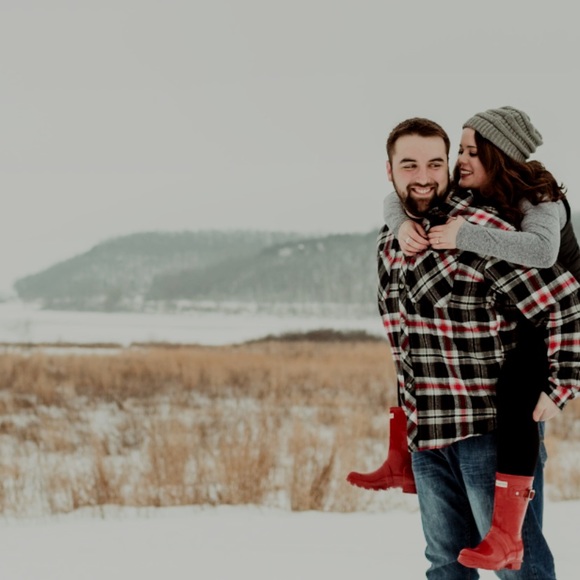 Maggie Dresen - Poshmark Profile Picture of Maggie Dresen (@mmoshea) on Poshmark