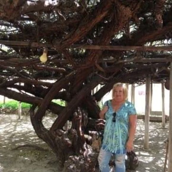 Profile Picture of Pat Bennett-fink (@gary32014) on Poshmark