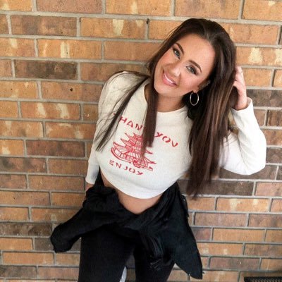 Profile Picture of Cindy Bernard (@_cinndyjo) on Twitter