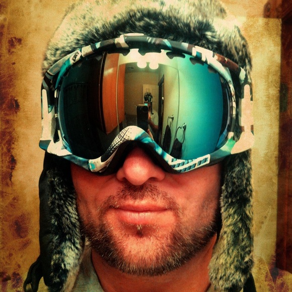 Profile Picture of Scott Sterkel (@scottmichaels) on Poshmark