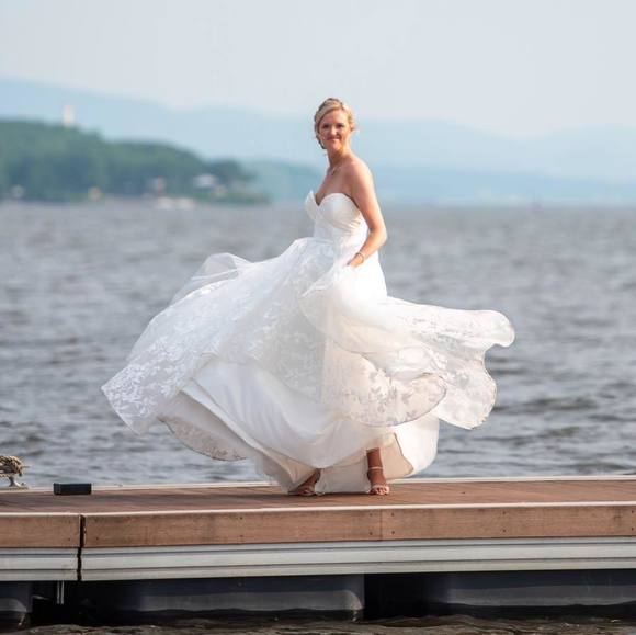 Profile Picture of Heather Sutcliffe (@h23eather) on Poshmark