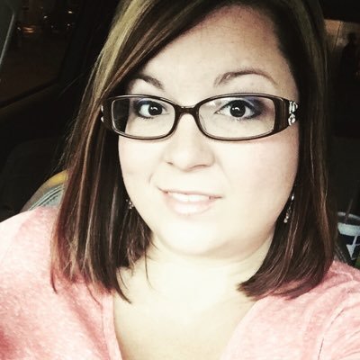 Profile Picture of Amanda Robinette (@AM_Robinette) on Twitter