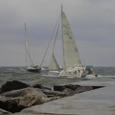 Profile Picture of Brandon VandeBrake (@RandomFlake) on Twitter