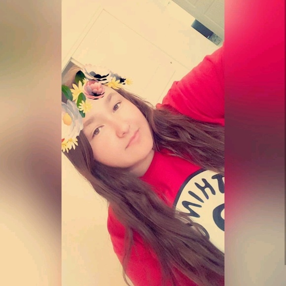 Profile Picture of Gissielle Suarez (@yo_itz_me_94) on Poshmark