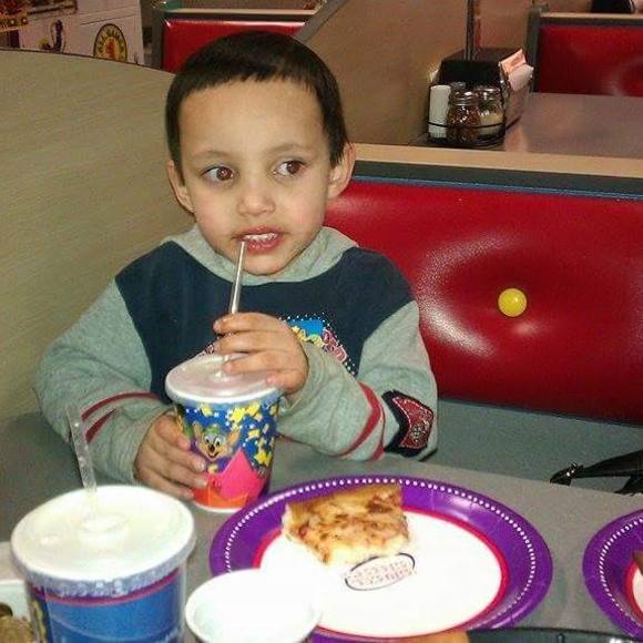 Profile Picture of Amanda Sauer (@amandasauer83) on Poshmark