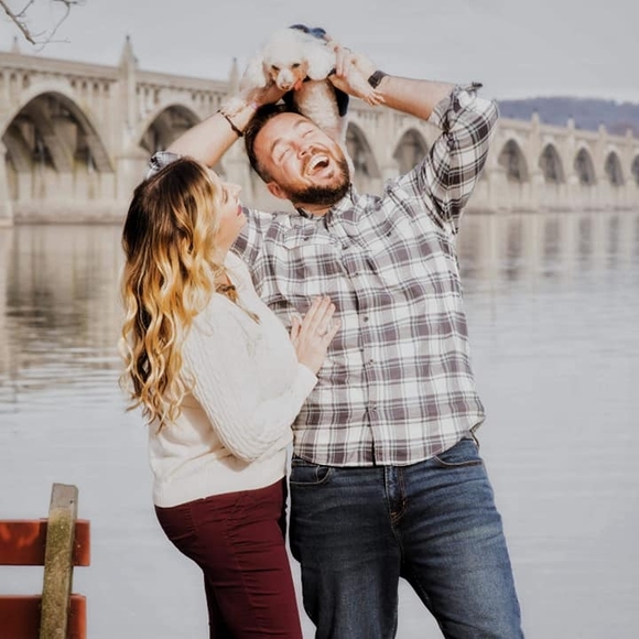 Lindsay Constein - Poshmark Profile Picture of Lindsay Constein (@lindz468) on Poshmark