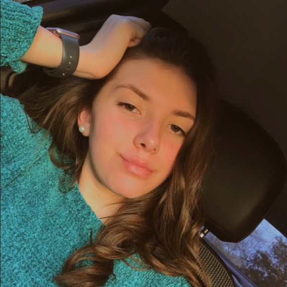 Profile Picture of Callie Danley (@calliedanley) on Poshmark