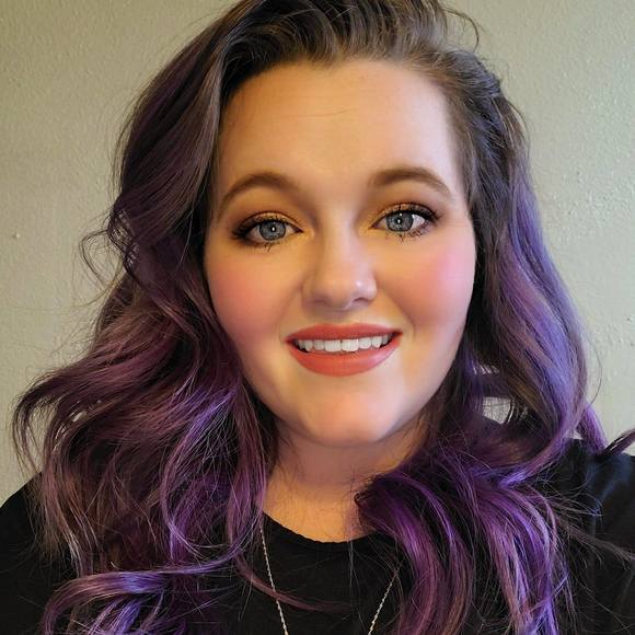 Profile Picture of Stephanie Madewell (@smadewell06) on Poshmark