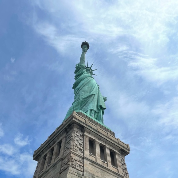 Profile Picture of Georgeann Wiles (@svgeorgie) on Poshmark