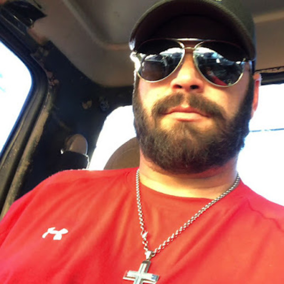 Profile Picture of Chad Rebert (@chewrebert37) on Poshmark