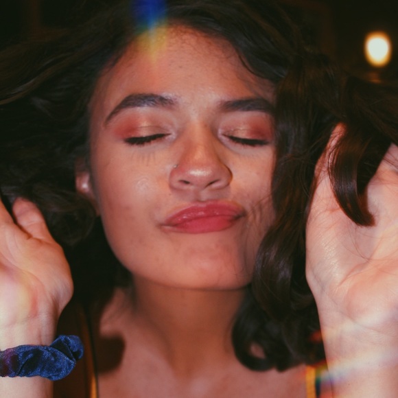 Profile Picture of Franki Ysais (@frankiysais) on Poshmark