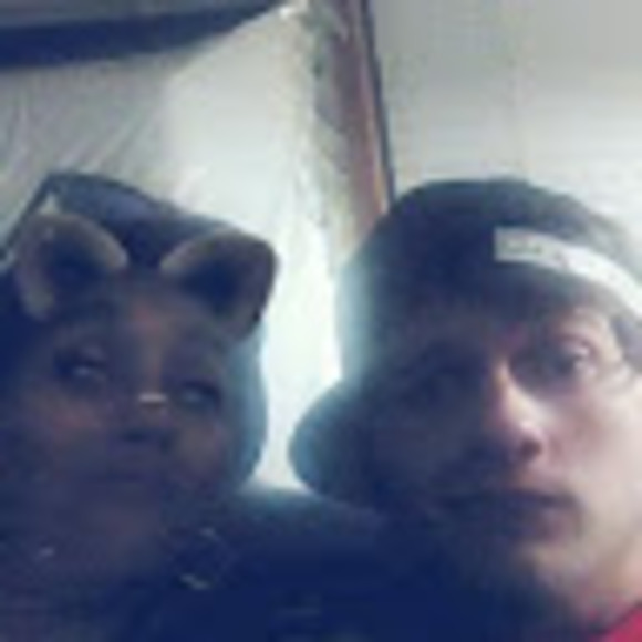 Profile Picture of Donna Mark (@donna8220) on Poshmark