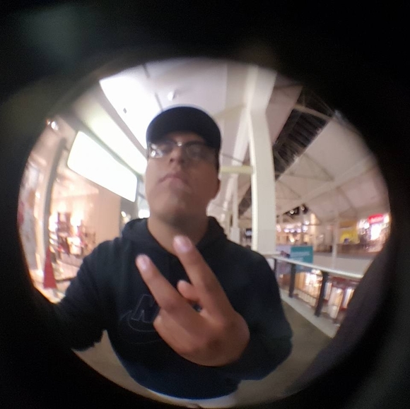 Profile Picture of Alex Quezada (@alexquezada) on Poshmark