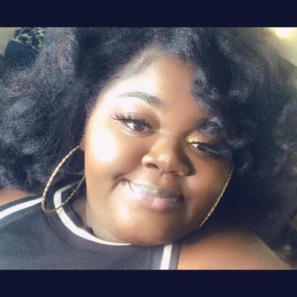Deedee Thornton - Poshmark Profile Picture of Deedee Thornton (@bootzy1022) on Poshmark