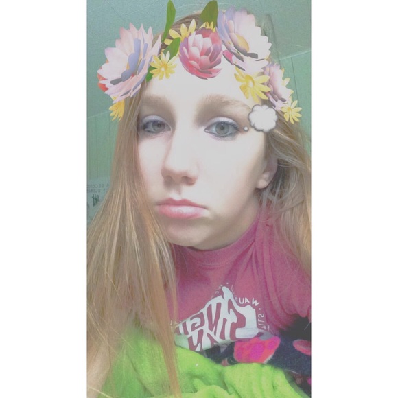 Profile Picture of Autumn Goad (@iforeverautumn) on Poshmark