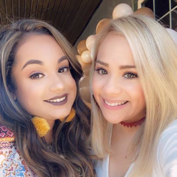 Mercedes Hrabovsky - Poshmark Profile Picture of Mercedes Hrabovsky (@mercedeshrab) on Poshmark