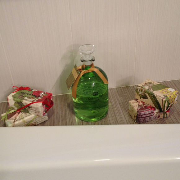 Inna Inna - Poshmark Profile Picture of Inna Inna (@innadss) on Poshmark