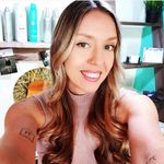 Profile Picture of Laurie Jacques Harder (@lady_glittersparkles.seriously) on Instagram