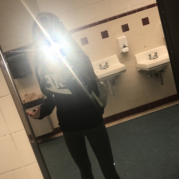 Profile Picture of Paige Slusarczyk (@paigeslusarczyk) on Poshmark