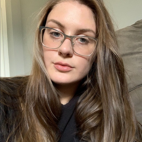 Profile Picture of Tiearra Mcley (@tiearra_m) on Poshmark