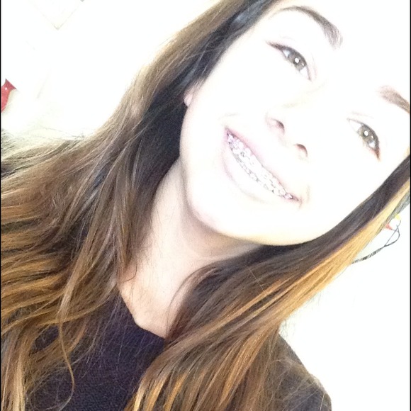 Profile Picture of Haley Peck (@haleyp4) on Poshmark