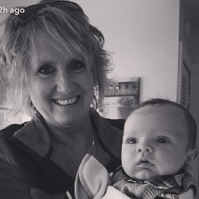 Profile Picture of Kimi Leach (@kiwi0423) on Twitter