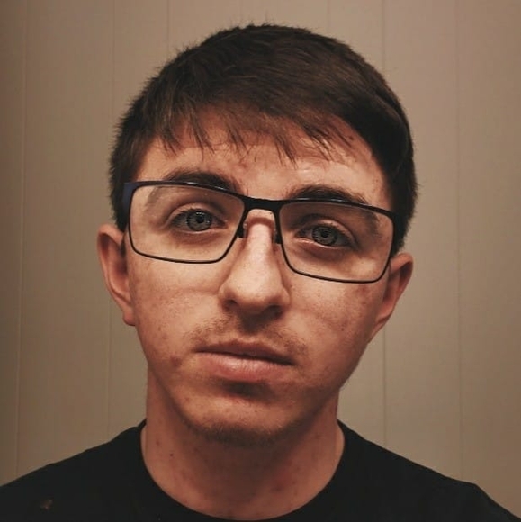 Profile Picture of Jake Fox (@dxjakefox1) on Poshmark