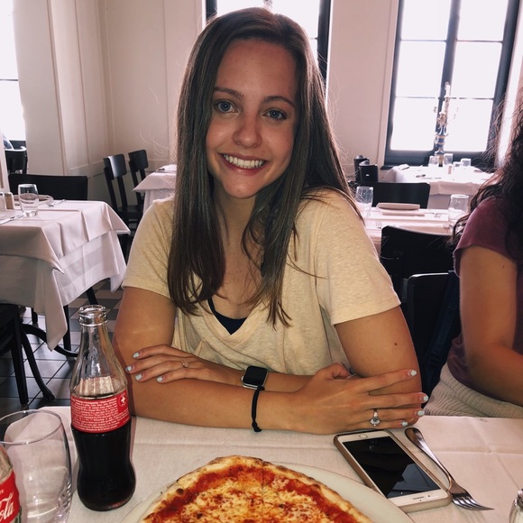 Profile Picture of Elisabeth Straessle (@estraessle1) on Poshmark