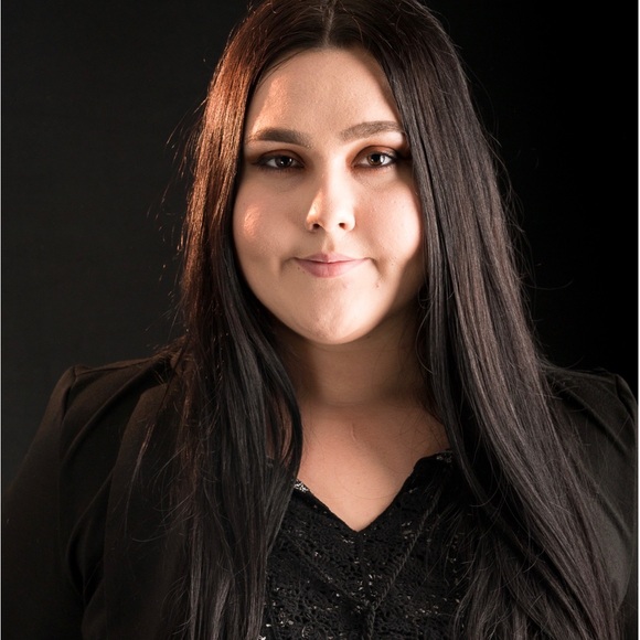 Danielle Schultze - Poshmark Profile Picture of Danielle Schultze (@danielleschu937) on Poshmark