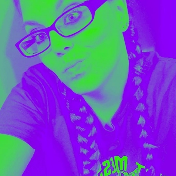 Profile Picture of Cora Smith (@corasmith919) on Poshmark