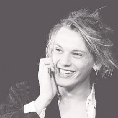 Profile Picture of Chris Wayland (@HutchMellark_) on Twitter