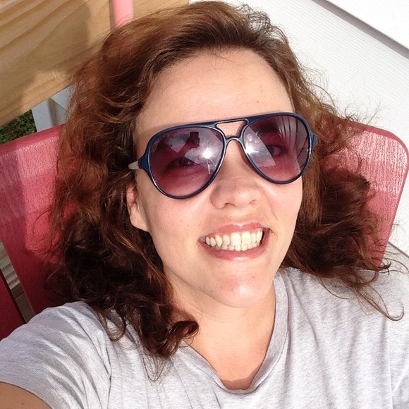 Profile Picture of Della Cheak (@dellac) on Poshmark