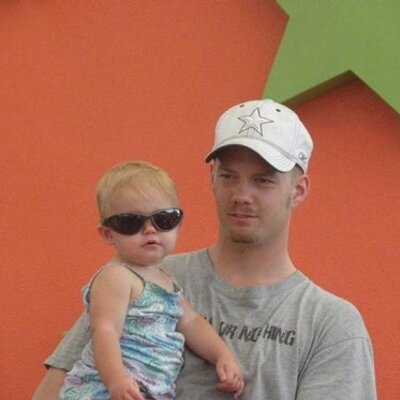 Profile Picture of James Dorton (@jddad0919) on Twitter