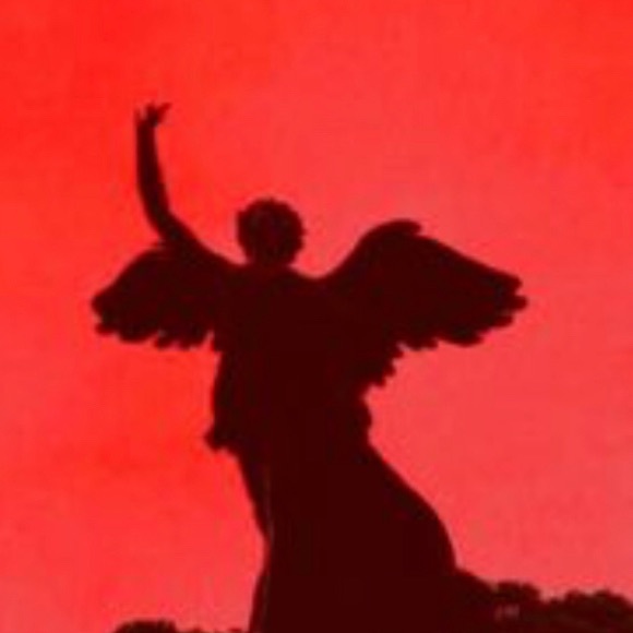 Profile Picture of Christian Fajardo (@clout4ever) on Poshmark