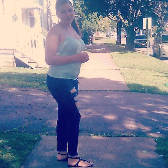 Profile Picture of Buffy Stevens (@buffy_stevens) on Poshmark