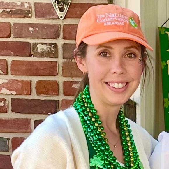 Profile Picture of Ivy Delk (@iedelk) on Poshmark