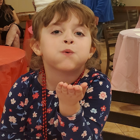 Profile Picture of Krystal Lugenbell (@klugenbell) on Poshmark