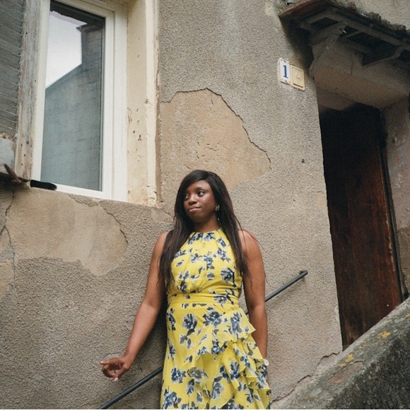 Nicolette Omoile - Poshmark Profile Picture of Nicolette Omoile (@nomo6) on Poshmark