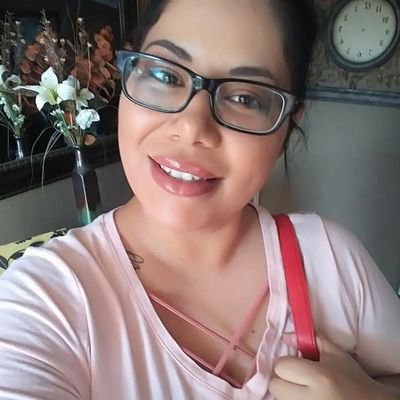 Profile Picture of Carol Holguin (@CarolHolguin1) on Twitter