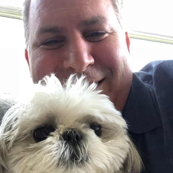 Profile Picture of Ken Ross (@kevinmrosen) on Poshmark