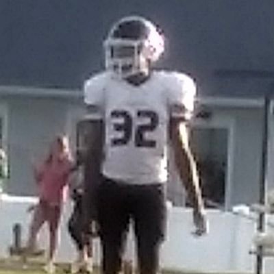 Profile Picture of Eli McFadden 🔥 🏀 🏈 (@ElijahMcFadden6) on Twitter