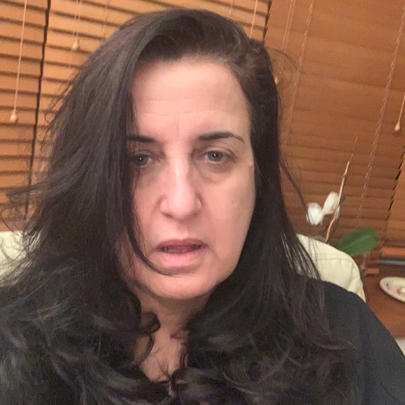 Profile Picture of Ruth Lamdan (@ruthlamdan) on Poshmark