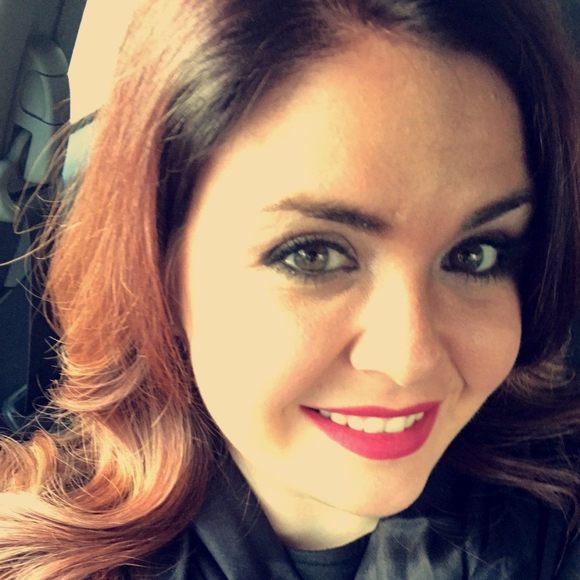 Profile Picture of Julia Roche (@julia516) on Poshmark