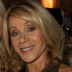 Profile Picture of Janet Brooks (@janetbrooksdesign) on Instagram