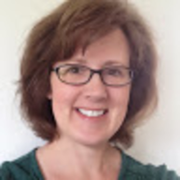 Profile Picture of Jennifer Ashwill (@jenniferashwill) on Poshmark