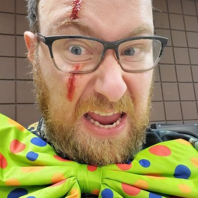 Profile Picture of Stephen Whitmore (@CountFlatracula) on Twitter