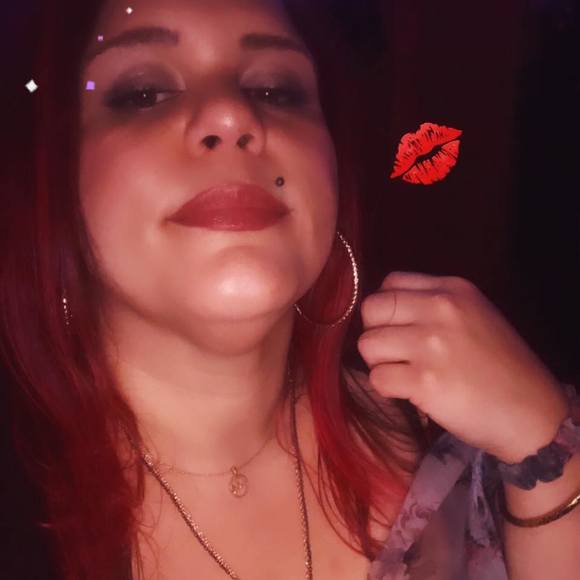 Profile Picture of Desiree Pigford (@desireepigford) on Poshmark