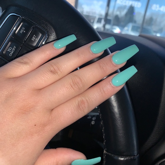 Profile Picture of Leslye Simental (@simentle) on Poshmark