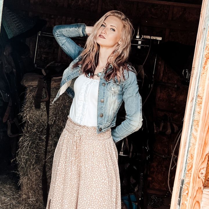 Profile Picture of Hayle Robbins (@haylerobbins) on Tiktok